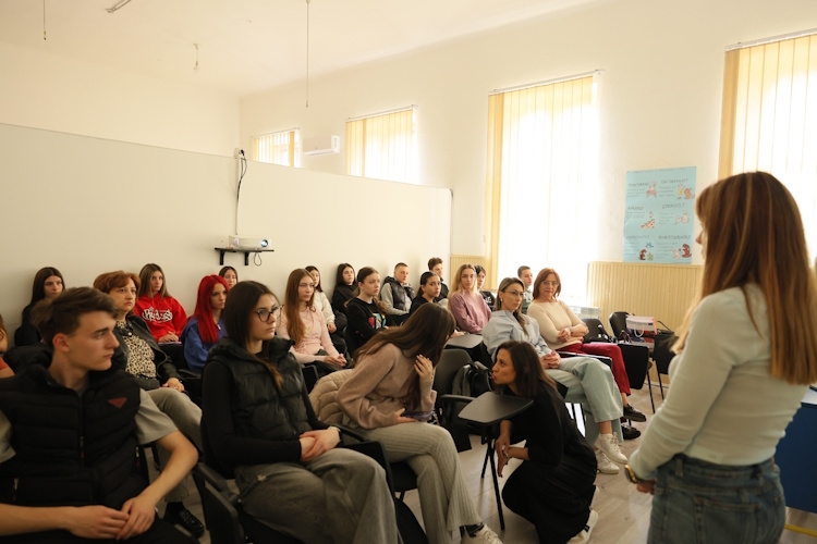 ГИМНАЗИЈА *БОРИСЛАВ ПЕТРОВ БРАЦА* ЗАПОЧЕЛА ПРОМОЦИЈУ МЕЂУ ОСНОВЦИМА...